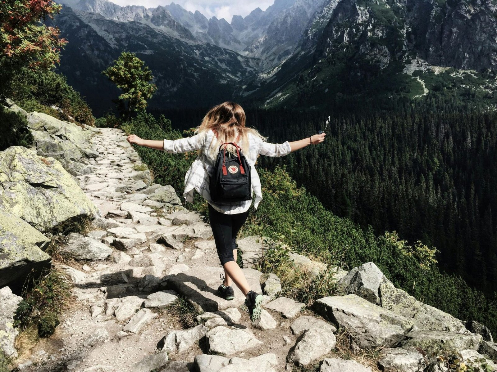 pexels-ninauhlikova-2872407299888801759607750.jpg